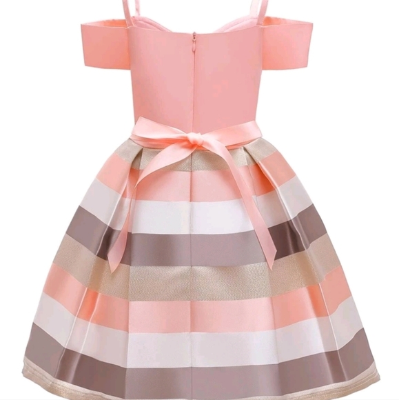 Girls Color block Cold Shoulder Bow Back Gown Dress. Size:150(8-10) - Picture 2 of 3